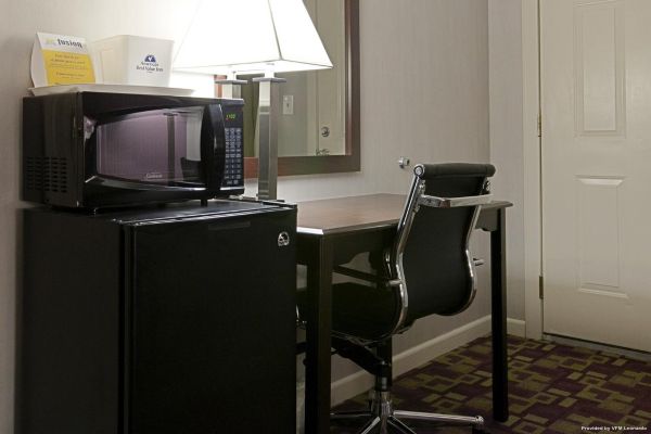 Americas Best Value Inn (Holyoke)